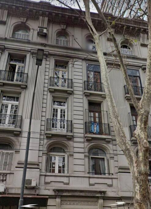 Dolar Oficial A Pasos Del Jardin Botanico Ciudad Autónoma de Buenos Aires